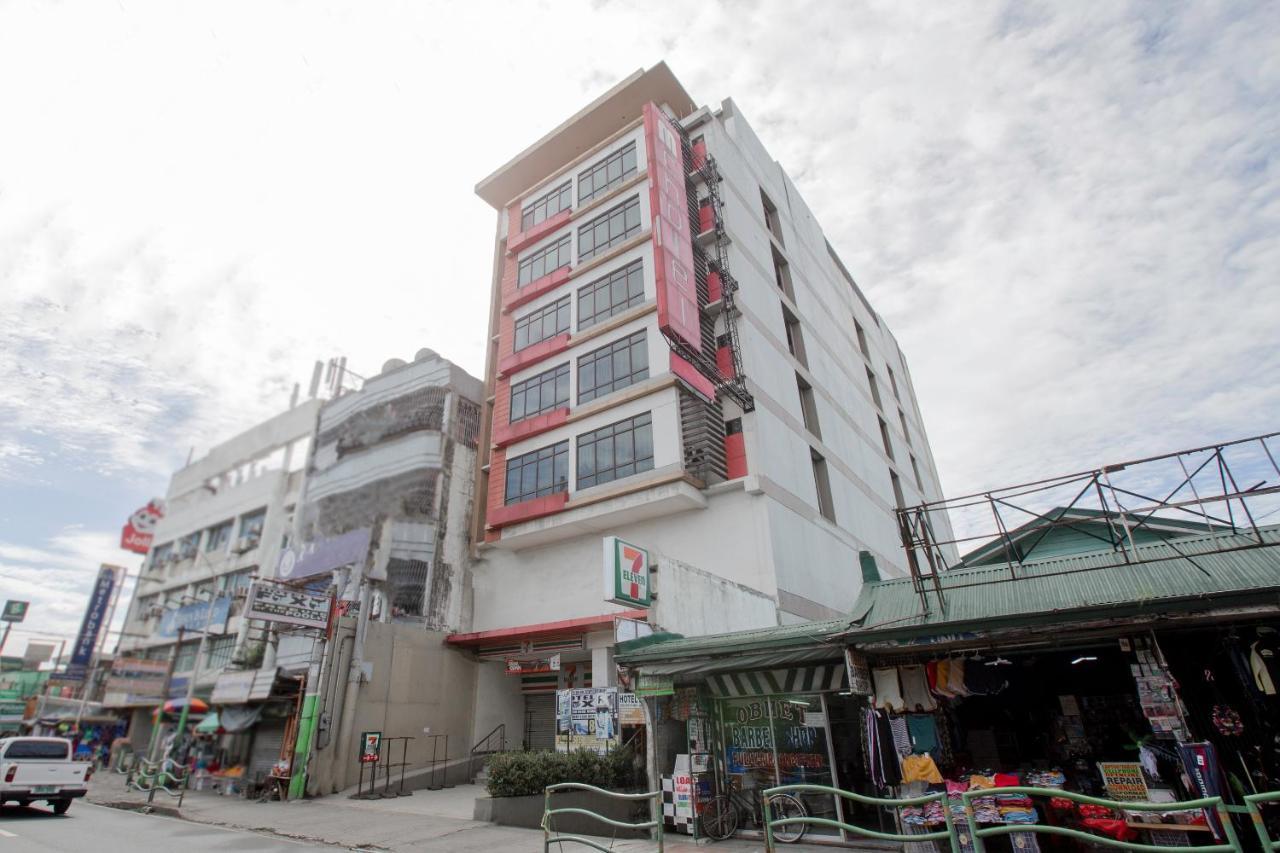 Oyo 637 Fox Hotel Cidade Quezon Exterior foto