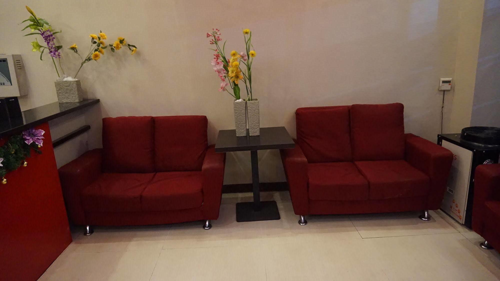Oyo 637 Fox Hotel Cidade Quezon Exterior foto